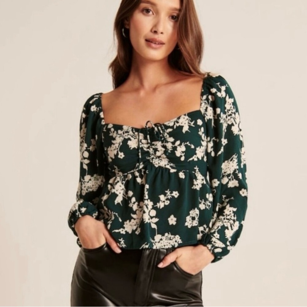 Abercrombie & Fitch Floral Puff Sleeve Top